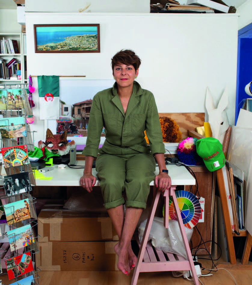 Katia Kameli dans son atelier